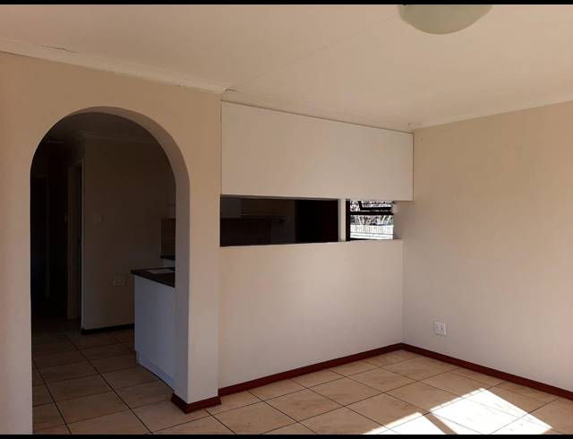2 BEDROOM TOWNHOUSE RENTED IN LOVEMORE HEIGHTS